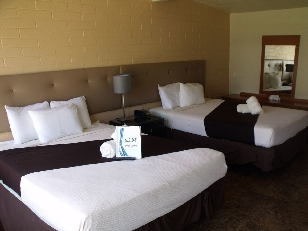 Ccbc Resort Hotel - A Gay Men'S Resort Cathedral City Eksteriør billede